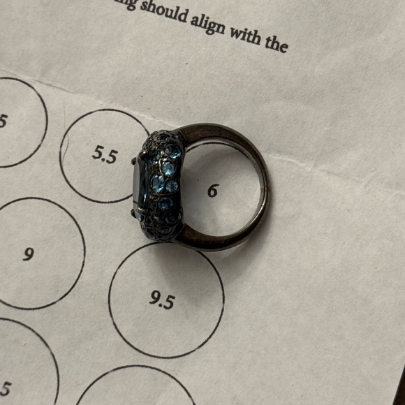 Stunning Blue Crystal Cocktail Ring - Picture 7 of 12